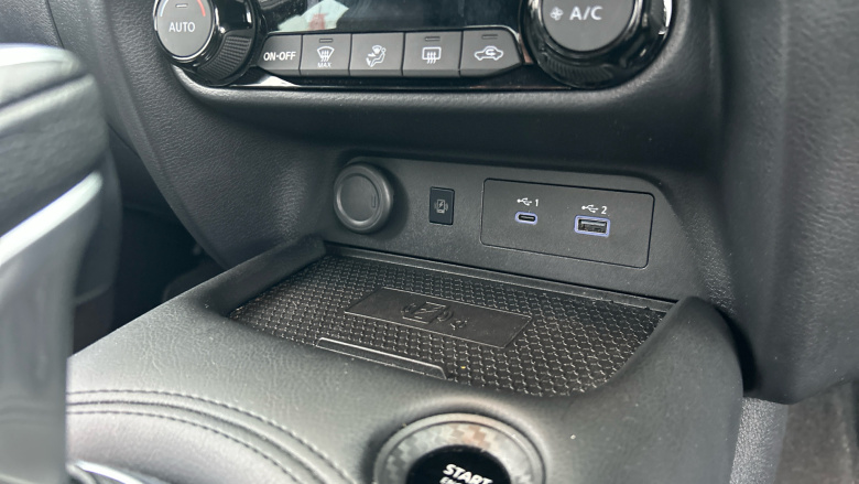 Nissan Juke 1.0 DiG-T N-Connecta 5dr DCT Petrol Hatchback